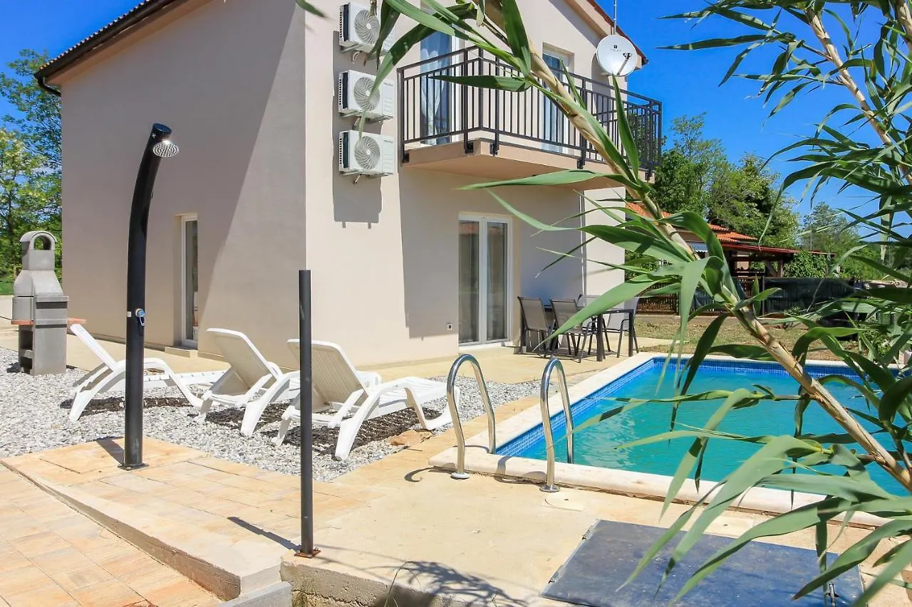 New Villa Seve II With Pool, Near The Town Center, 3Km From The Beach Pula 0*,  Hırvatistan