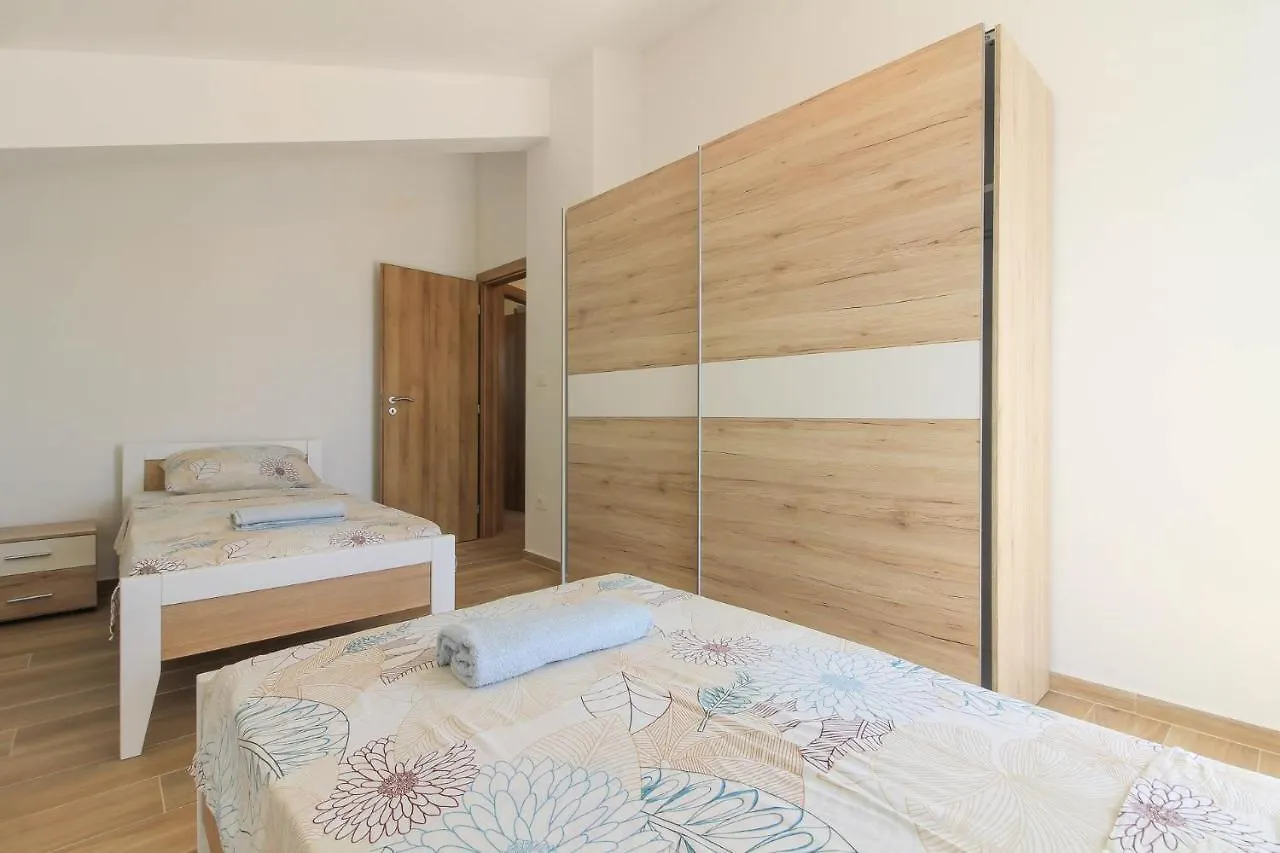 New Villa Seve II With Pool, Near The Town Center, 3Km From The Beach Pula Hırvatistan